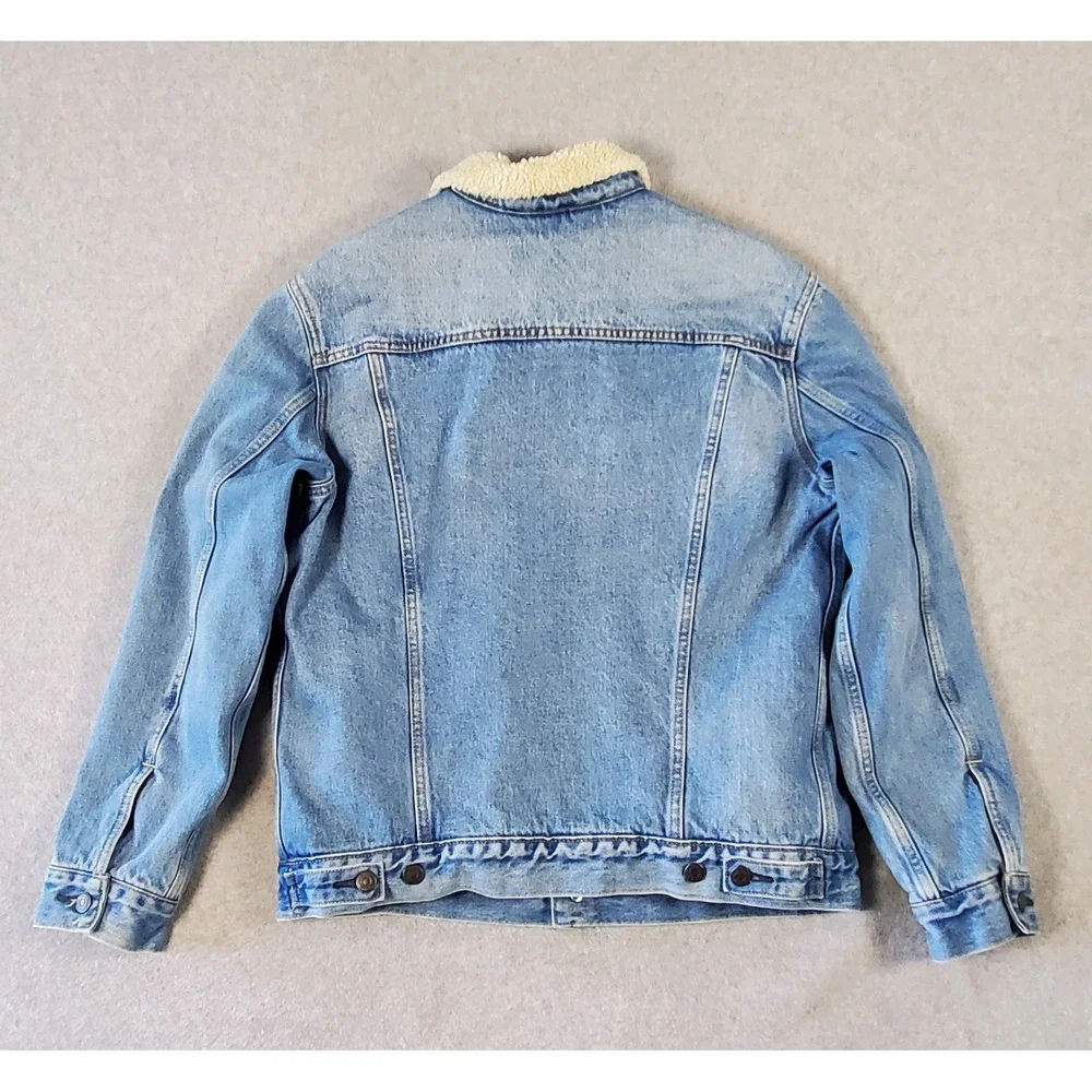 Levis Mens Type III Sherpa Trucker Jacket Light Wash Denim Faux Fur Lined Large